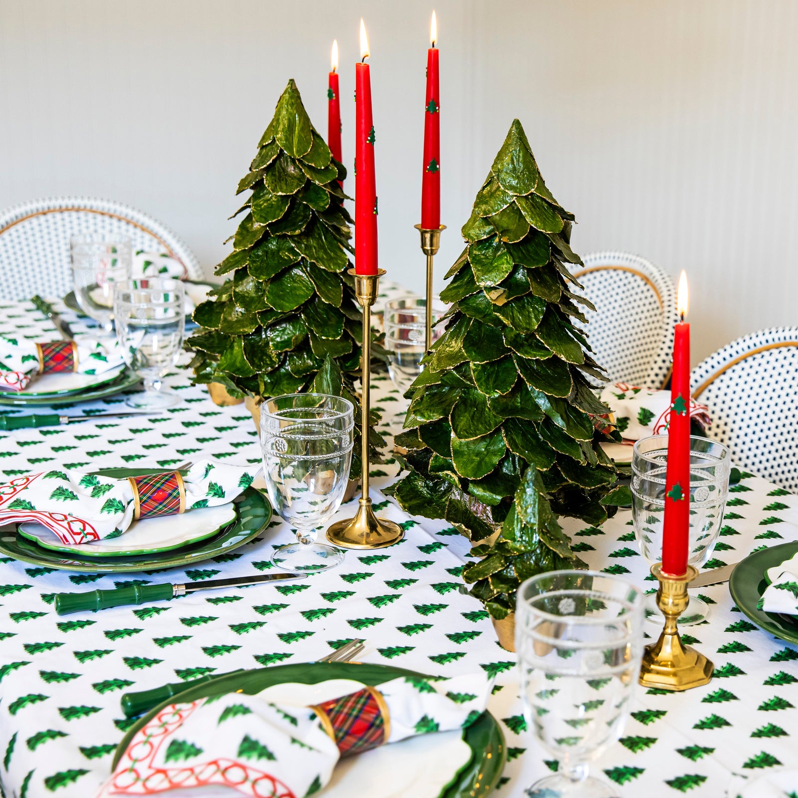 CHRISTMAS TABLE LINENS