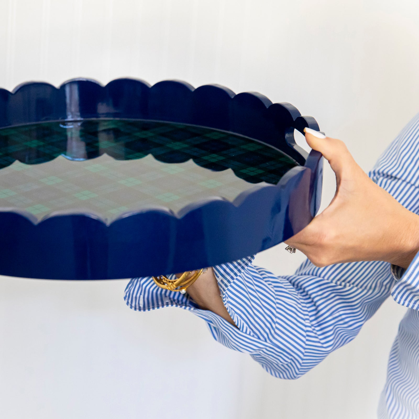 Black Watch Plaid 16" Round Scalloped Lacquer Tray