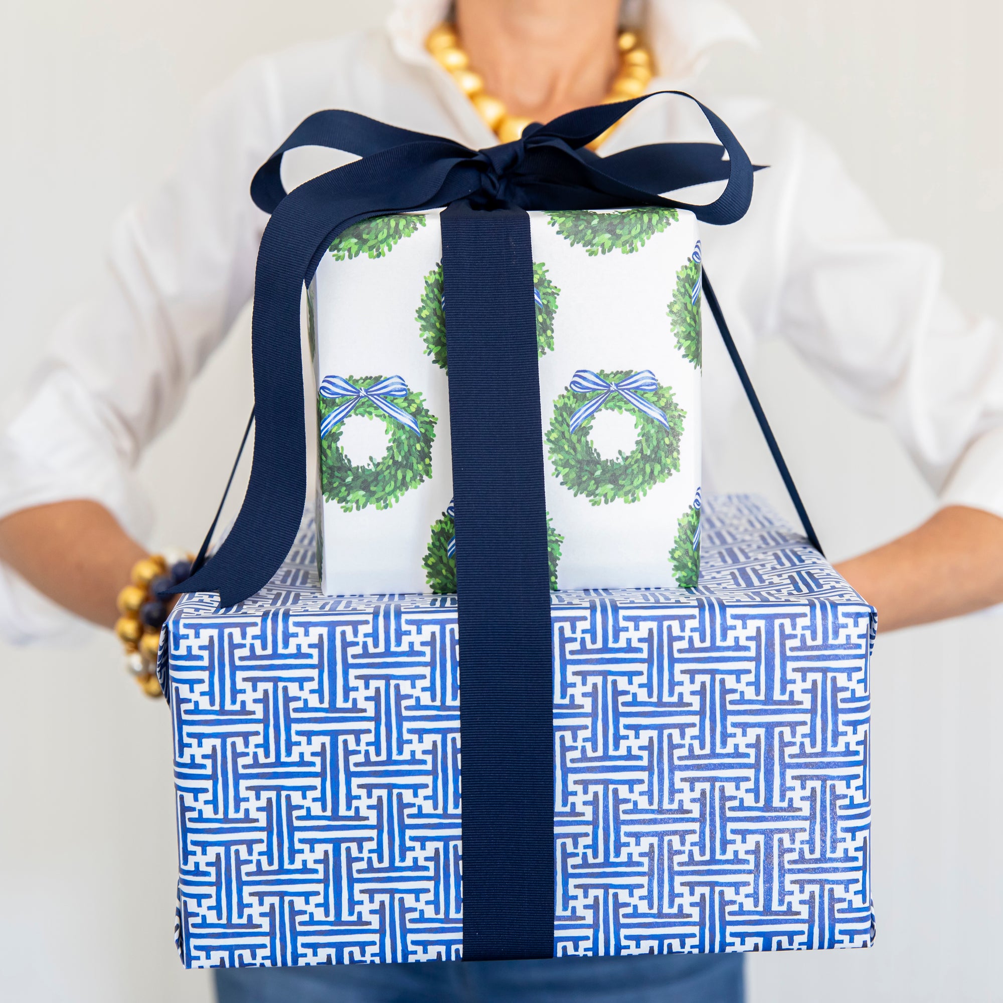 Continuous Roll Gift Wrap | Boxwood Wreath