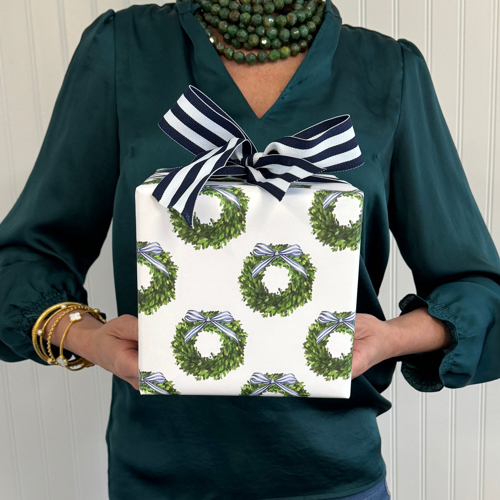 Continuous Roll Gift Wrap | Boxwood Wreath