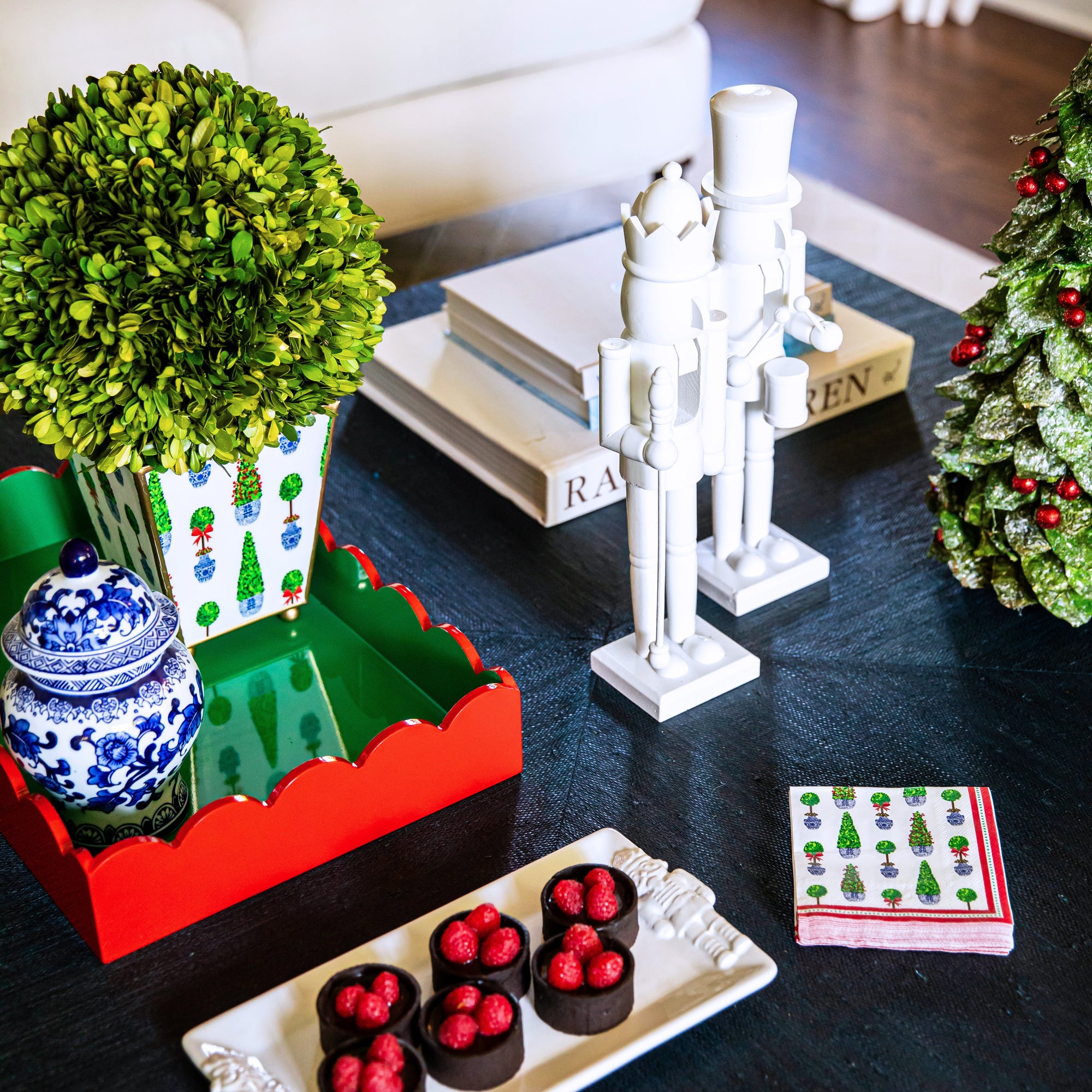 Christmas Scalloped Lacquer Tray