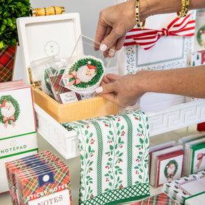 Santa Wreath Die-Cut Gift Tags – Set of 8