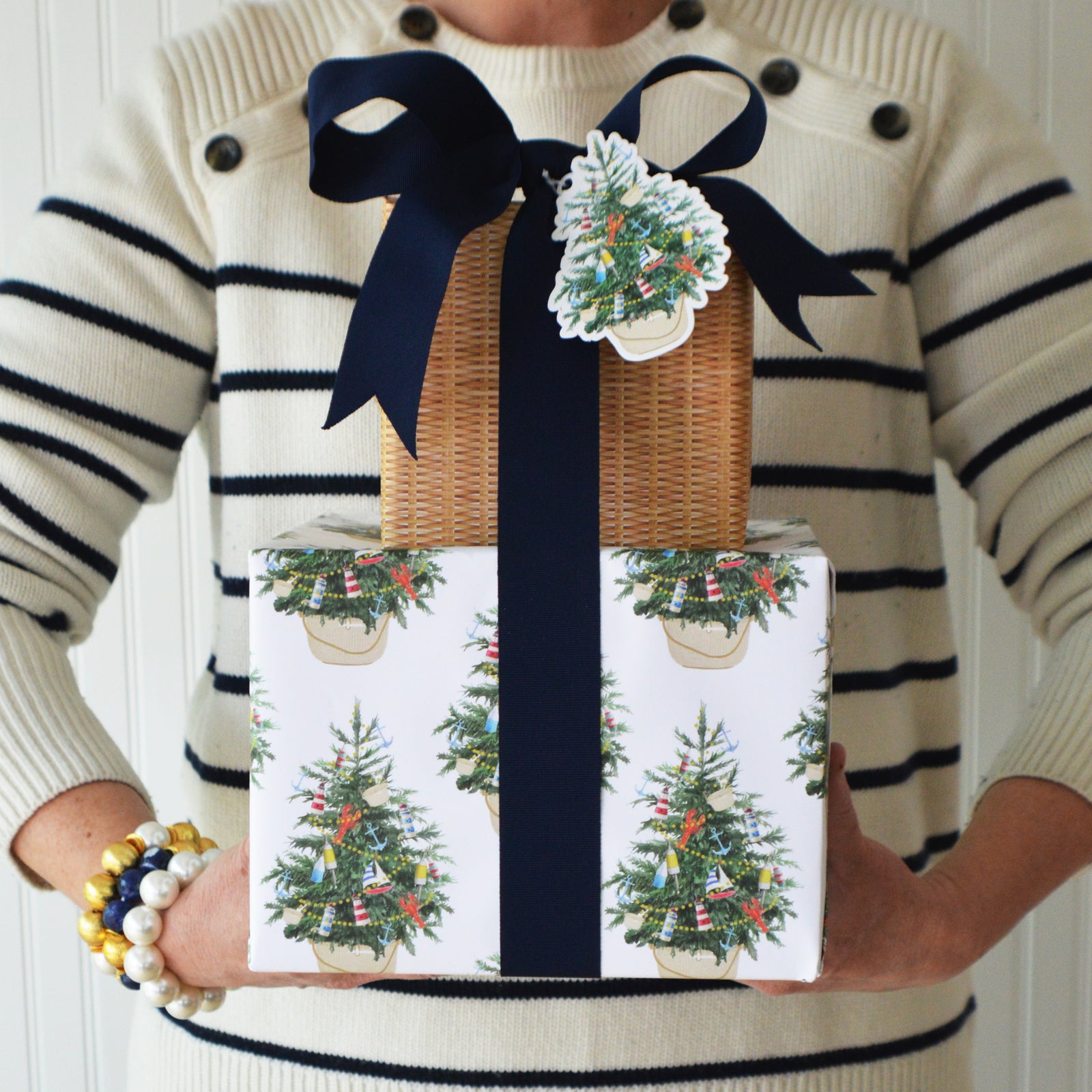 Continuous Roll Gift Wrap | Coastal Christmas Tree
