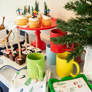 Green Lacquered Scalloped Cocktail Napkin Holder