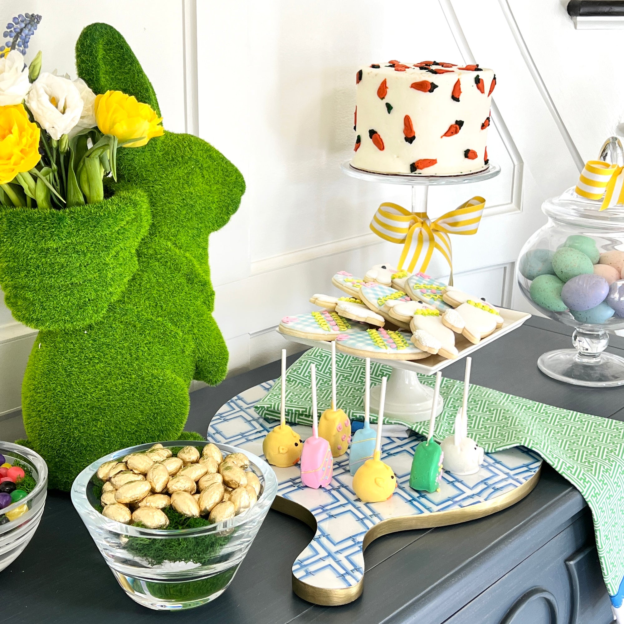 Faux Moss Easter Bunny with Basket | Back Basket