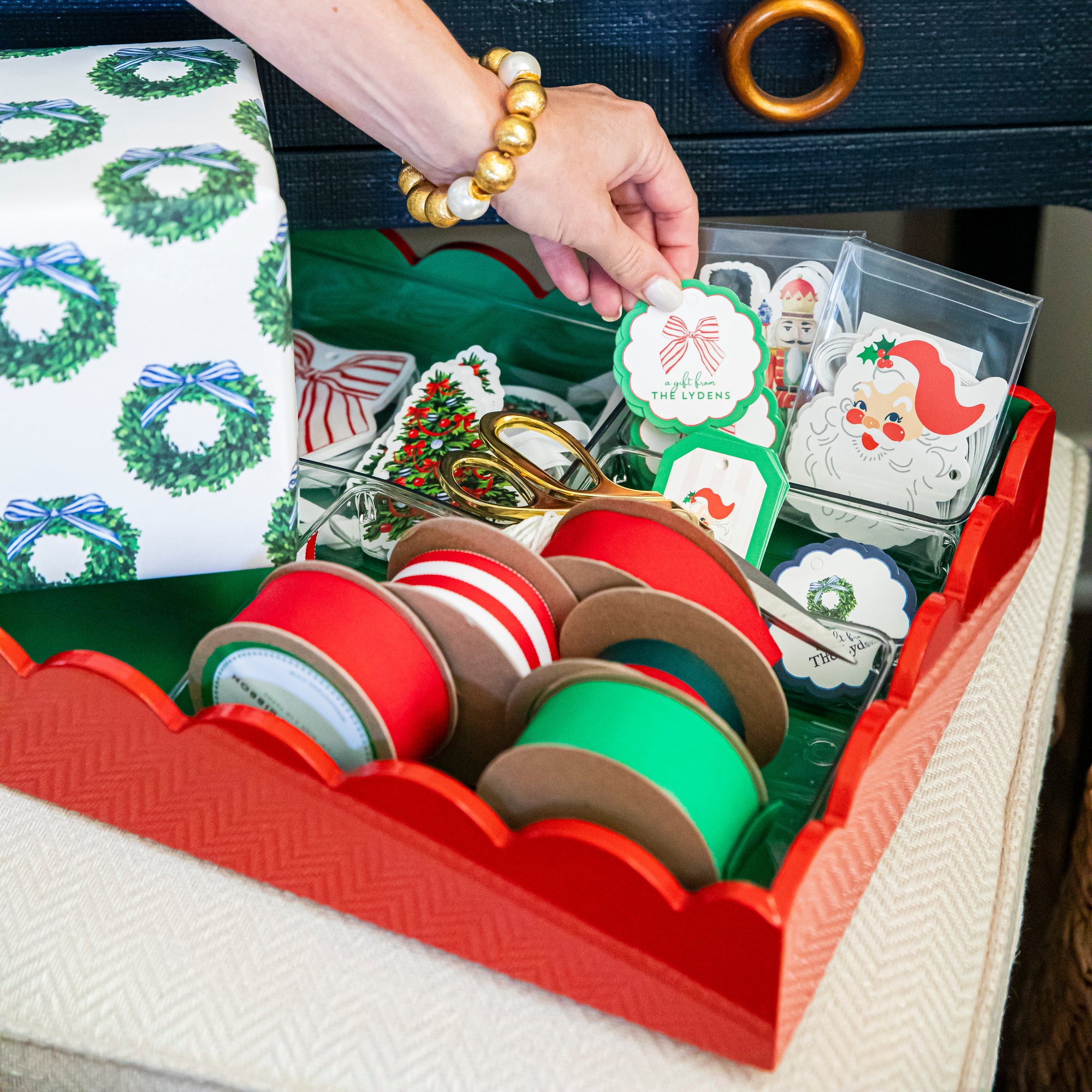 Christmas Scalloped Lacquer Tray