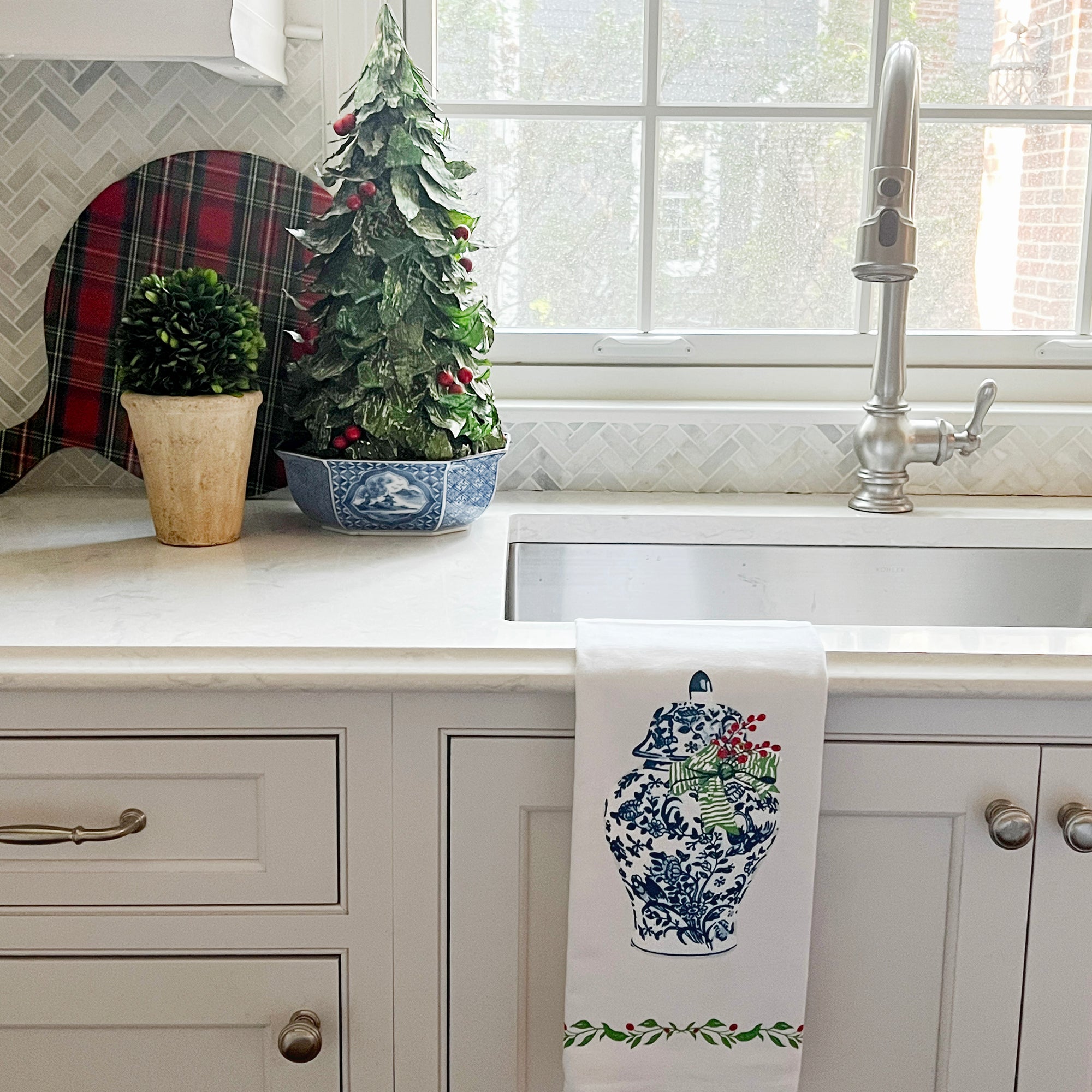 WH Hostess Cotton Tea Towel | Ginger Jar with Berries