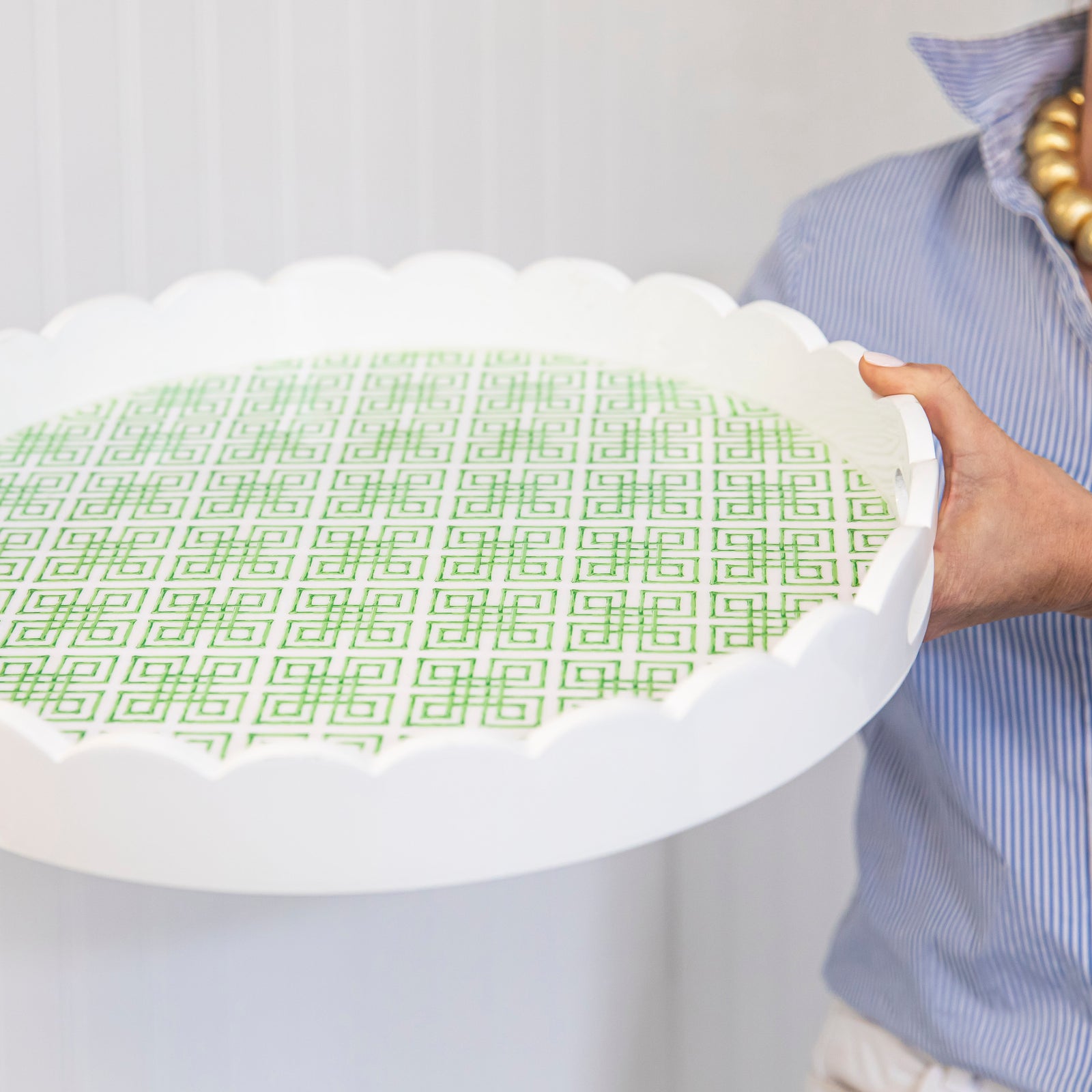 Green Bamboo Fret 16" Round Scalloped Lacquer Tray