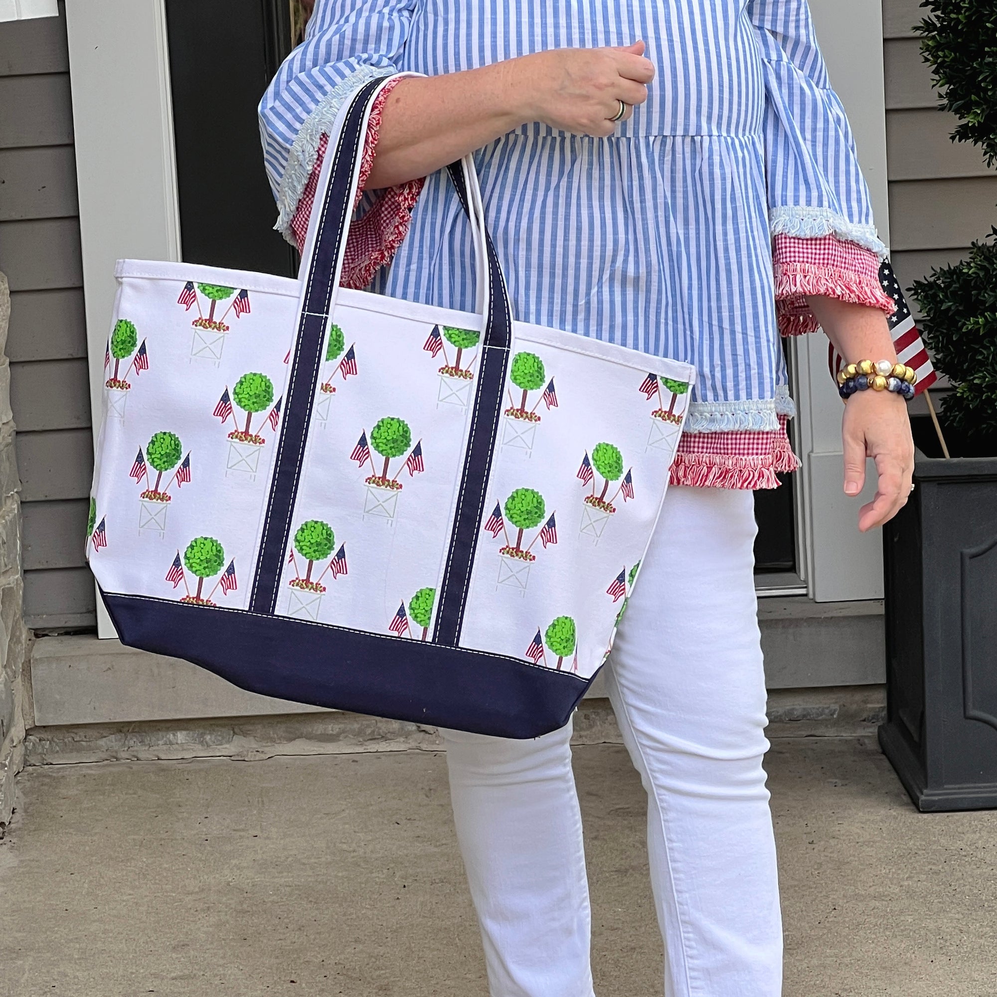 Crab & Cleek x WH Hostess Canvas Tote Bag | Patriotic Topiary