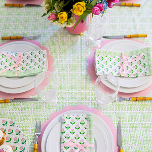 Scalloped Paper Placemats | Set of 10 | Lt. Pink