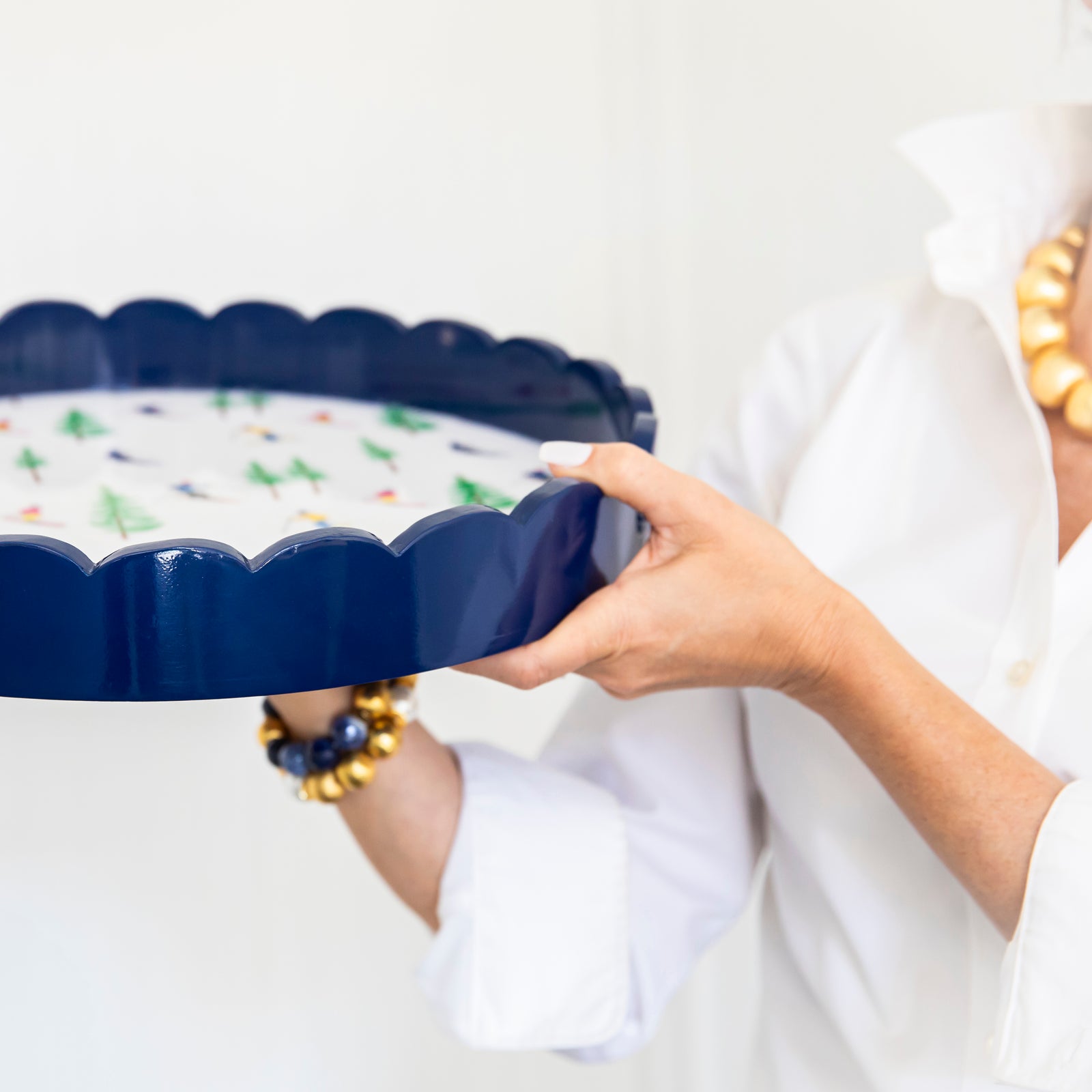 Ski Resort 16" Round Scalloped Lacquer Tray