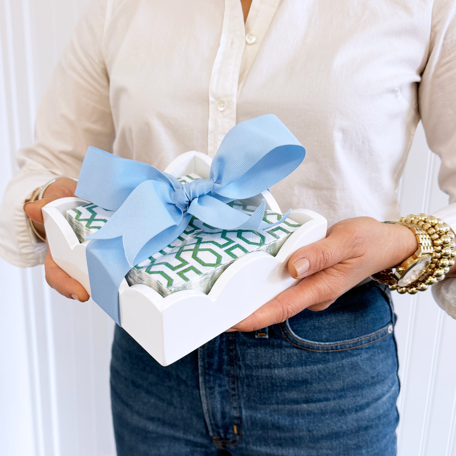 White Lacquered Scalloped Cocktail Napkin Holder
