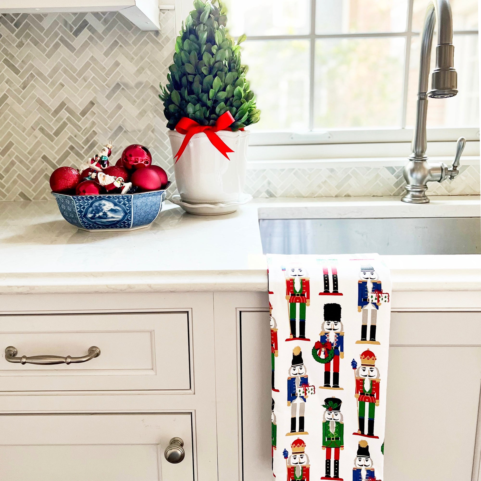 WH Hostess Cotton Tea Towel | Nutcrackers