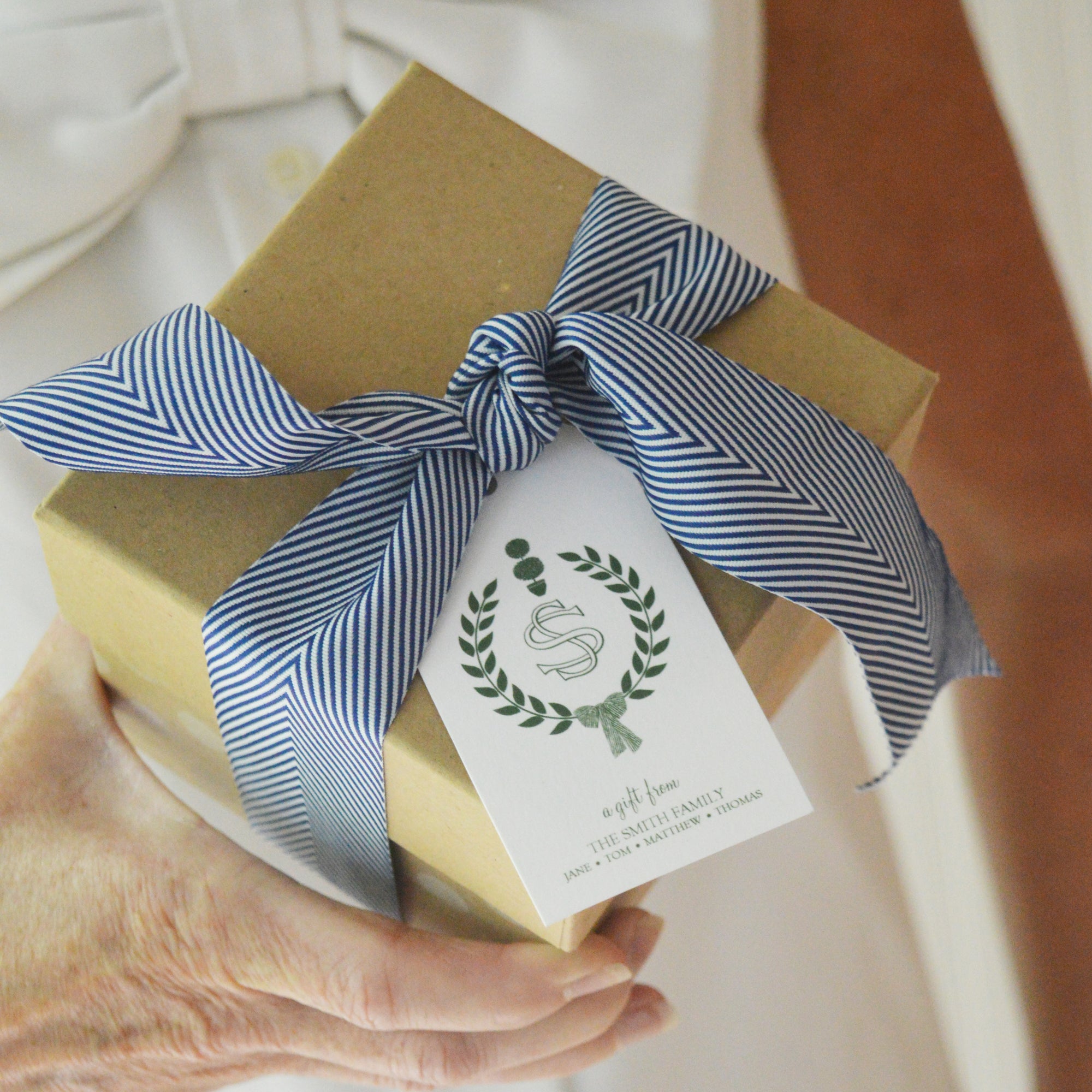Topiary Laurel Christmas Gift Tags